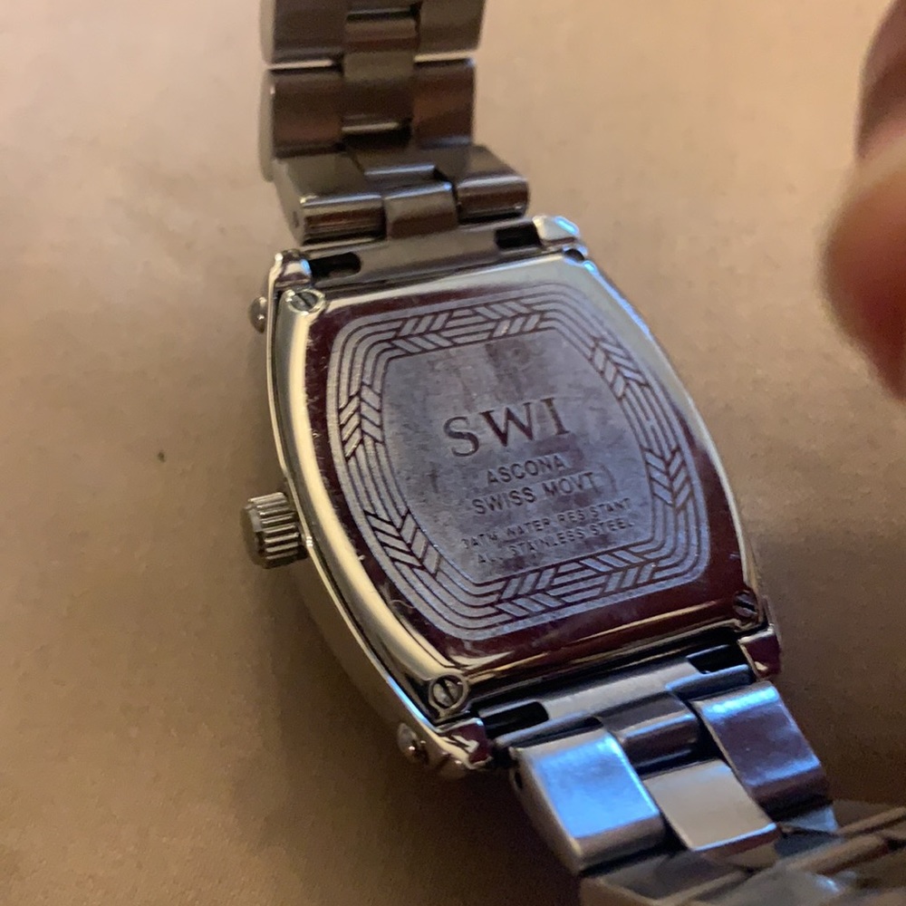 Swi Ladies Watch View 3